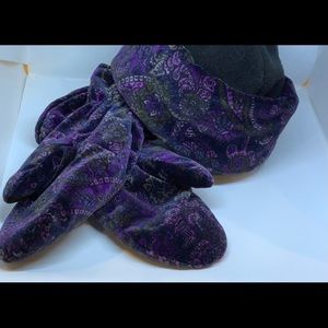 Velvet Paisley Hat and Mittens Set